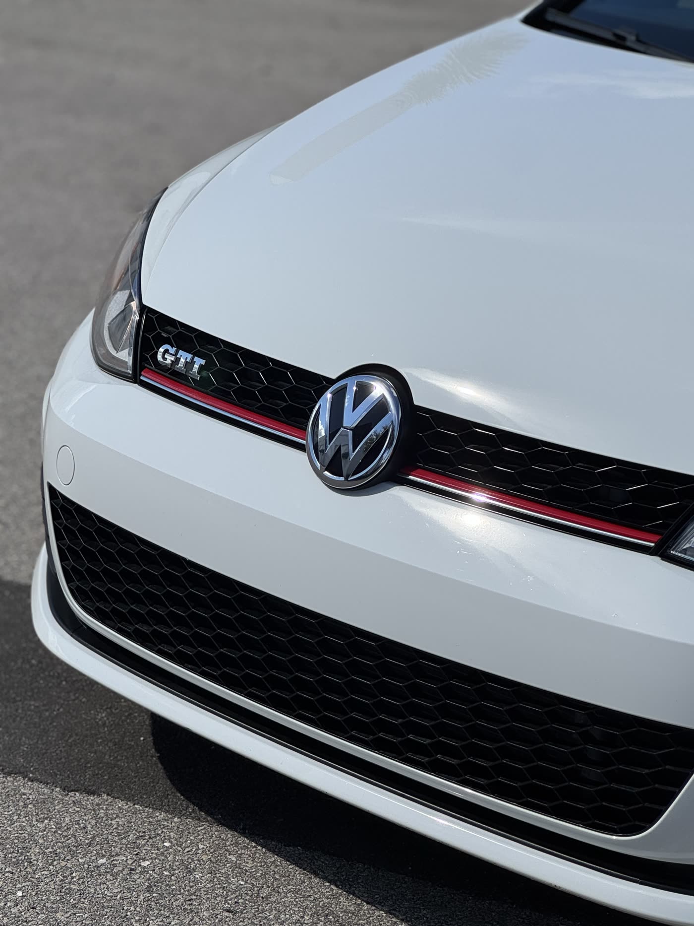 Volkswagen Golf GTI, front-end detail
